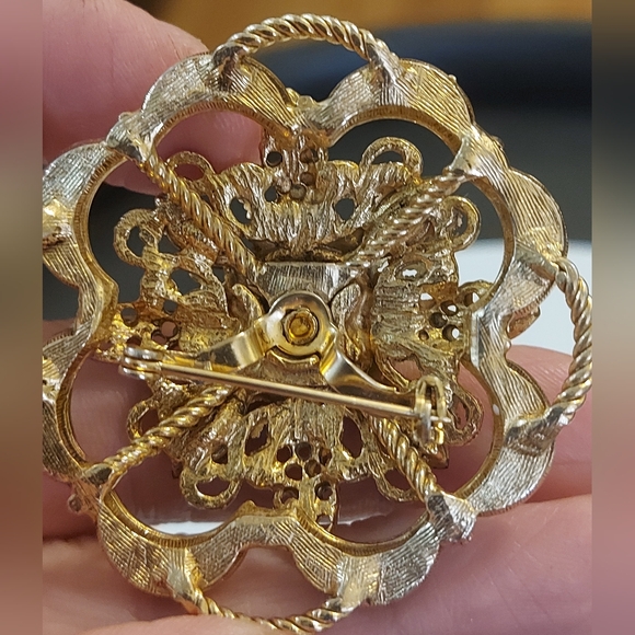 🎄Watermelon Rivioli Glass Scalloped Green Enamel Brooch,Vintage Rare - Picture 6 of 6